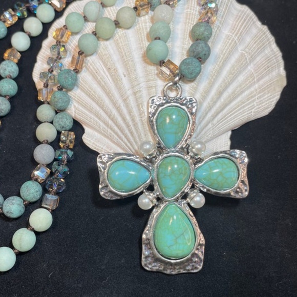TURQUOISE CROSS, CRYSTAL AND NATURAL STONE CROSS STONE BEADED - Picture 1 of 6
